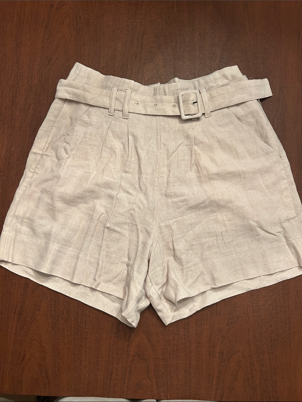 Abercrombie & Fitch High-Waist Belted Shorts - Cream